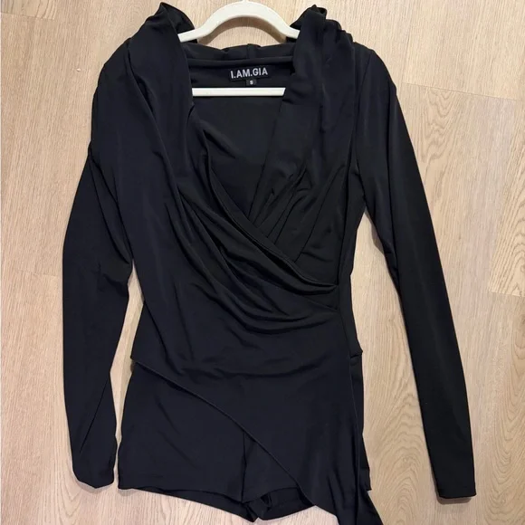 Black Hooded Deep-V Mini Dress - Picture 6 of 6